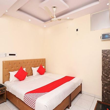 Oyo 30288 Hotel Moon Palace Лакхнау Экстерьер фото